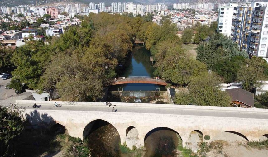 Adana’nın Kozan ilçesinde tarih ve doğa güzelliği büyülüyor