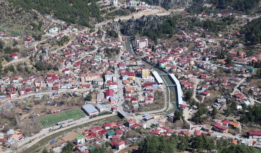 Tarih ve doğa zengini Feke ziyaretçilerini bekliyor