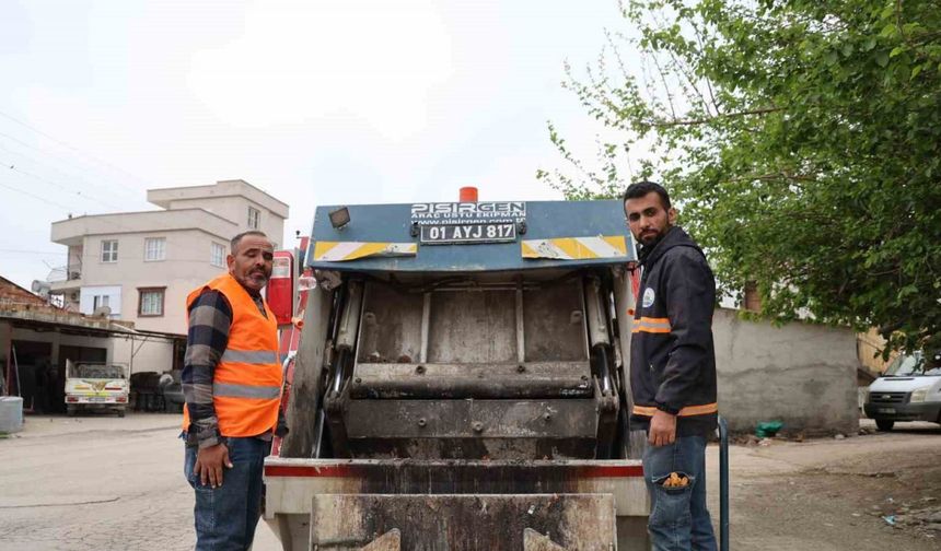 Temizlik ekibi kaplumbağaların hayatını kurtardı