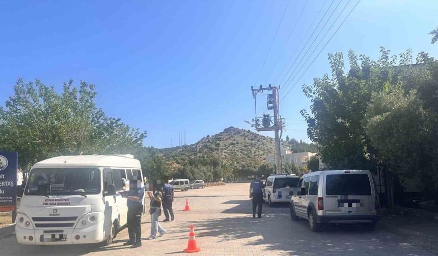 Aranan şahıs ile uyuşturucu tacirleri yakalandı: 5 tutuklama