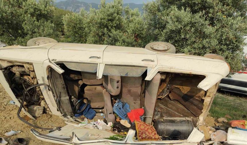 Otomobil şarampole devrildi: 3 yaralı