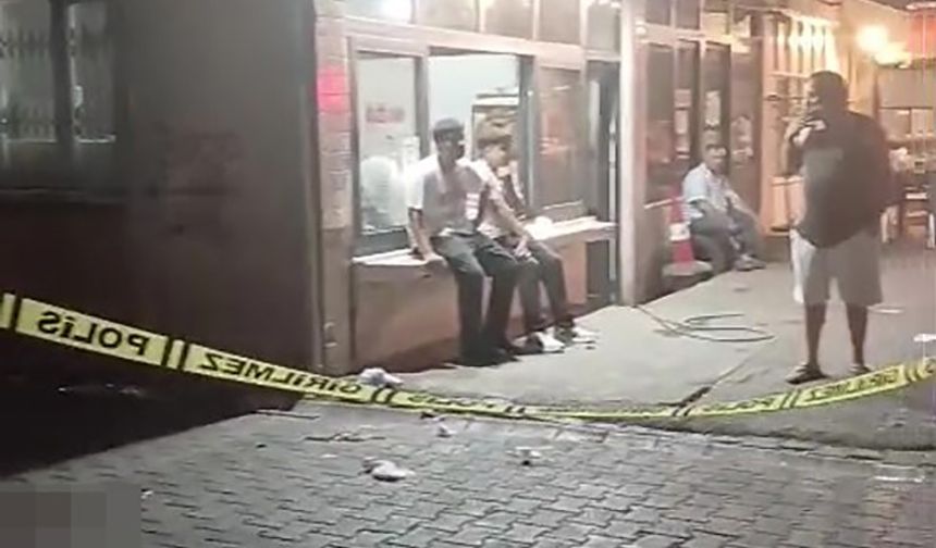 Adana’da sokakta bıçaklı saldırıya uğrayan bir kişi ağır yaralandı