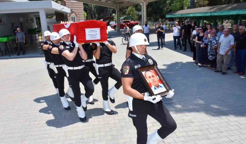 Polis memuru kaza kurşunuyla hayatını kaybetti