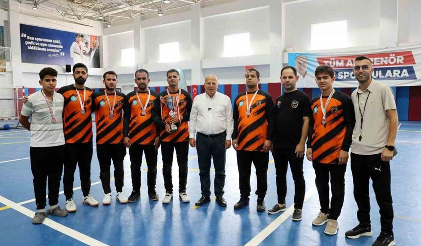 Adanalı görme engelli gençler Goalball’da Türkiye 2’ncisi oldu