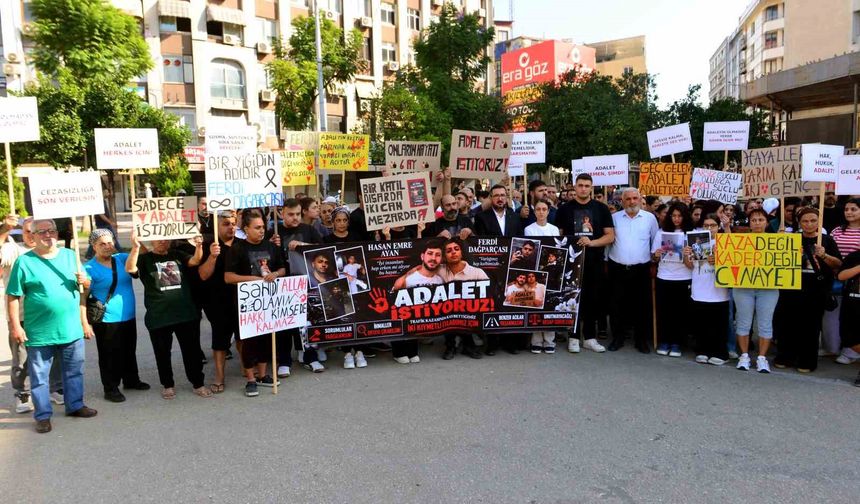 Adana'da 2 gencin ölümüne neden olan sürücünün tahliyesi protesto edildi