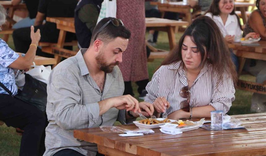 Adana'da Lezzet Festivali coşkusu ikinci gününde sürüyor