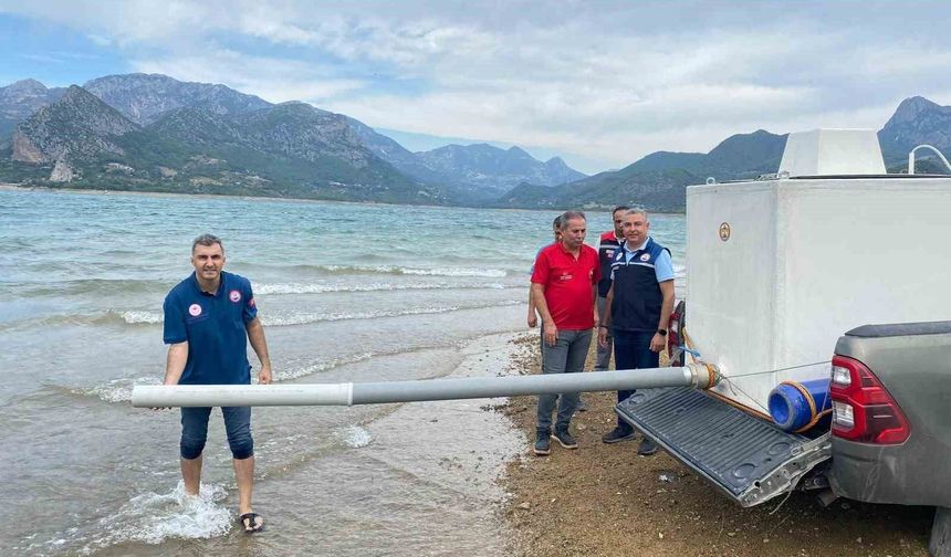 Kozan'da 665 bin sazan yavrusu baraj ve göletlere bırakıldı