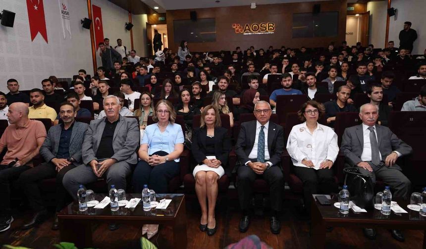 Öğrenciler, sanayi sektörü ve kariyer fırsatları hakkında bilgilendirildi
