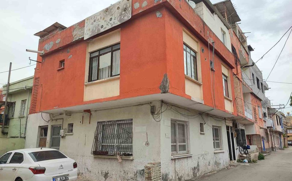 Ölen iki aylık bebeğiyle 10 gün evde yaşayan anne babaya 25’er yıl hapis cezası verildi