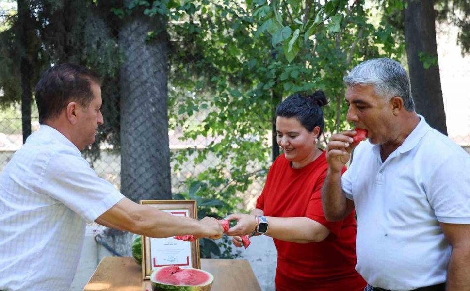 Sosyal medyadaki karpuz tartışmalarına Adana’dan cevap