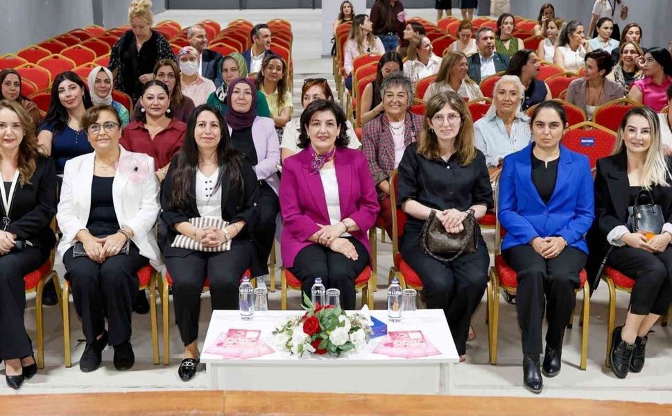 Adana'da meme kanserine karşı farkındalık etkinliği düzenlendi