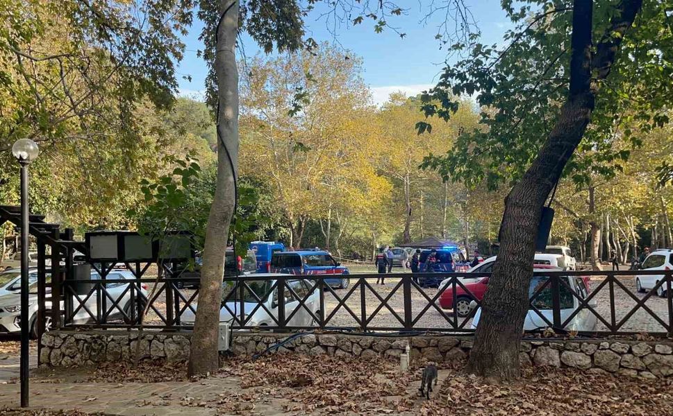 Ailesiyle piknikteyken tüfekle vurulan genç kız hayatını kaybetti