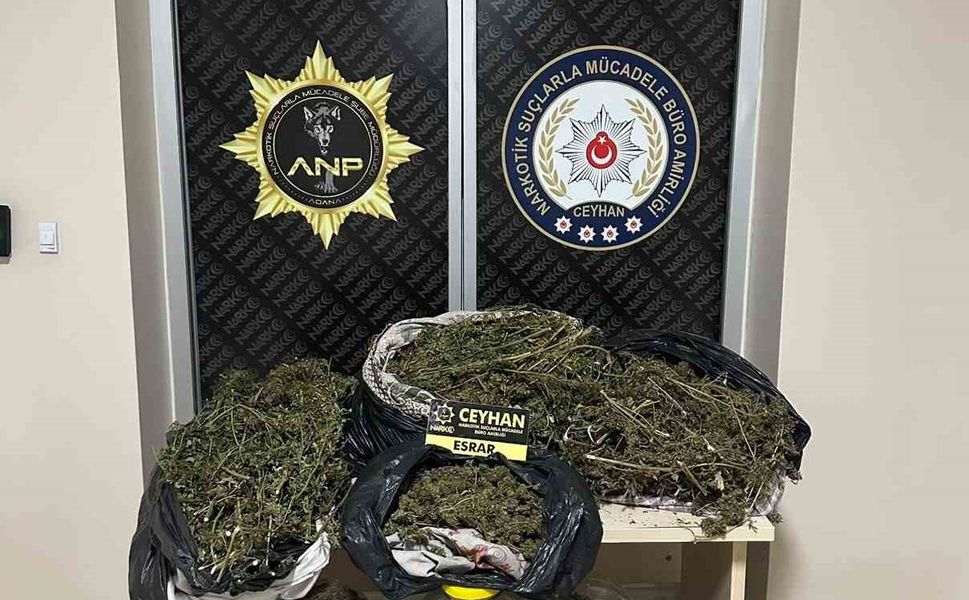 Ceyhan'da uyuşturucu operasyonu: 8 kilo 562 gram esrar ele geçirildi
