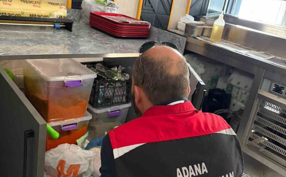 Kozan'da okul çevrelerinde gıda denetimi