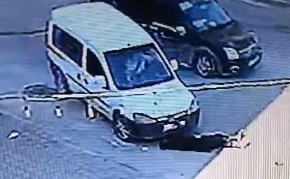 Önüne yattığı aracı kaçırdı, kaza yaptıktan sonra 'Kendimde değildim' dedi
