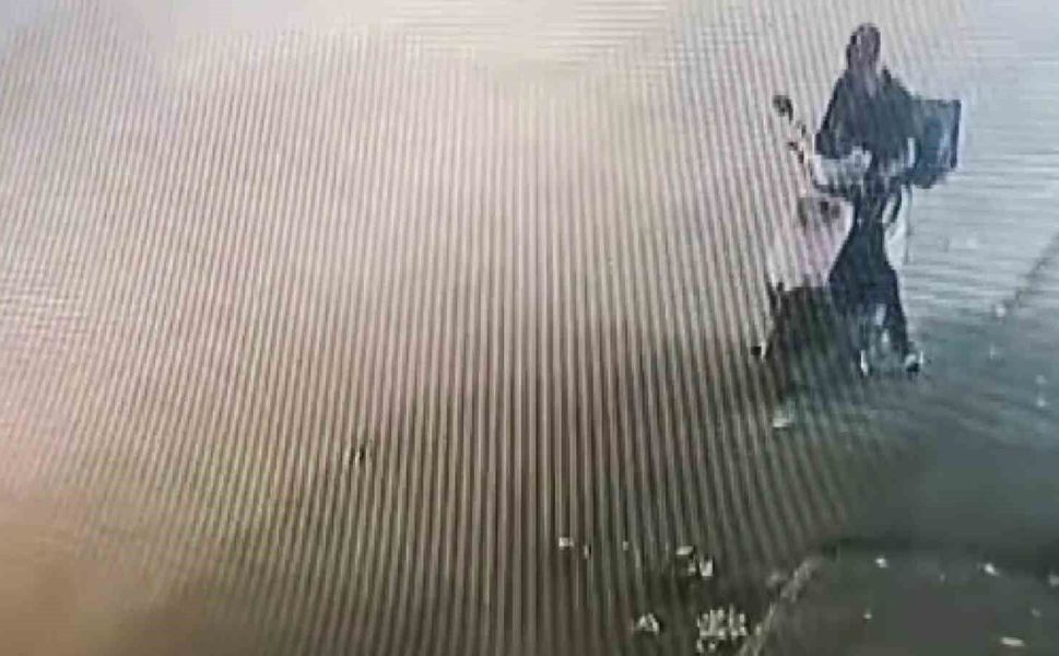Teslimata giden kuryenin motorunu çaldı: 'Hoşuma gitti' savunması yaptı