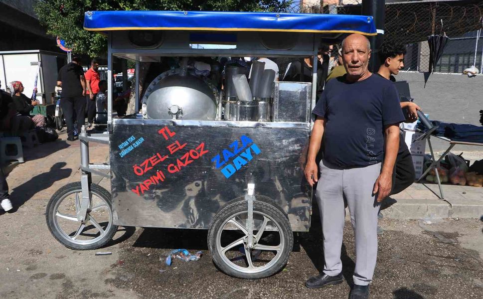 Unutulmaya yüz tutan el yapımı gazoz lezzetini yaşatmaya çalışıyor